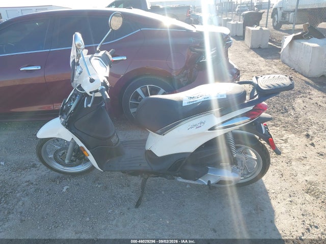 Piaggio Liberty 150 2021 ZAPM898G4M7002152 Image 12