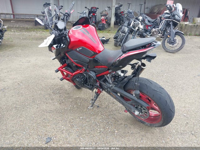 Kawasaki Zr900 F 2024 ML5ZRDF16RDA72070 Image 3