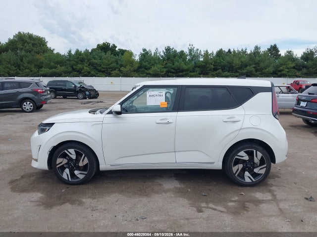 Продажа на аукционе авто 2023 Kia Soul Gt-line, vin: KNDJ53AUXP7894941, номер лота: 46029384