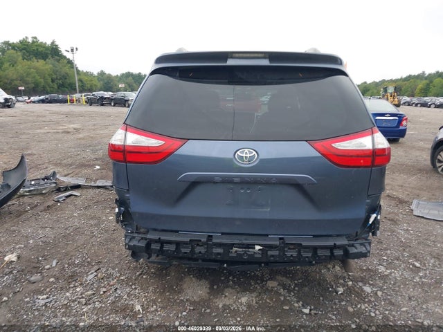 5TDYK3DC3FS683417 Toyota Sienna Xle 8 Passenger