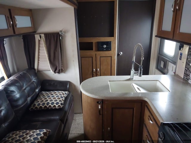 Продажа на аукционе авто 2017 Forest River M-30kqbss, vin: 4X4TWDF24HA261000, номер лота: 46029402
