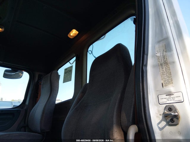Продажа на аукционе авто 2013 Freightliner Cascadia 113, vin: 1FUBGADV2DLBW3605, номер лота: 46029458