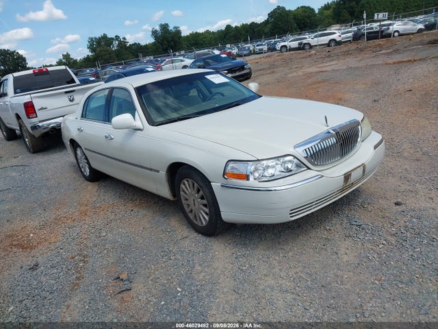 Aukcja sprzedaży 2005 Lincoln Town Car Signature, vin: 1LNHM81W55Y613759, numer aukcji: 46029482