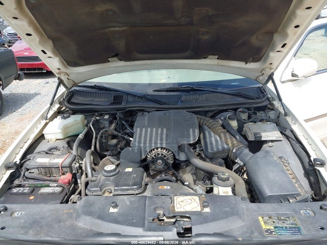 46029482 :رقم المزاد ، 1LNHM81W55Y613759 vin ، 2005 Lincoln Town Car Signature مزاد بيع