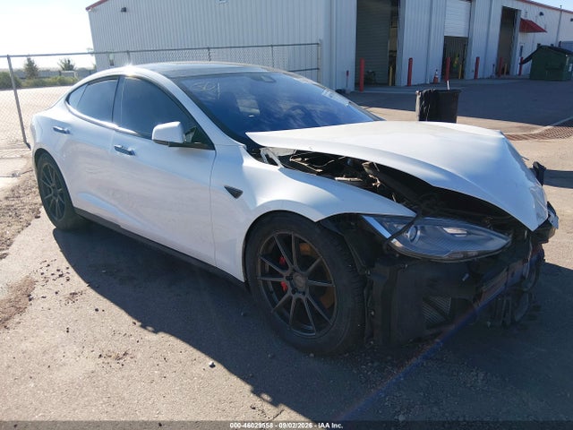 Tesla Model S 85d/p85d 2015 5YJSA1E48FF117259 главное изображение