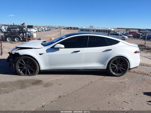 Tesla Model S 85d/p85d 2015 5YJSA1E48FF117259 Image 14