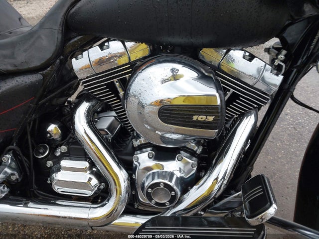 Harley-Davidson Fltrxs Road Glide Special 2015 1HD1KTM10FB702494 Image 8