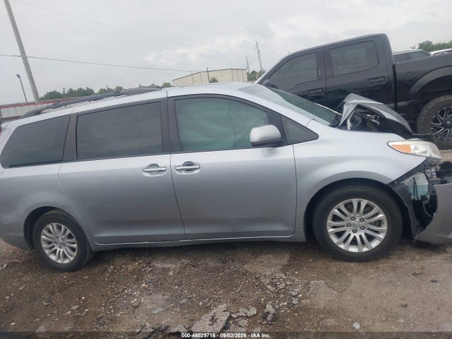 Aukcja sprzedaży 2017 Toyota Sienna Xle 8 Passenger, vin: 5TDYZ3DC6HS844227, numer aukcji: 46029716