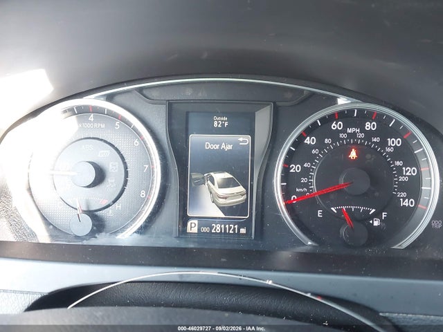 46029727 :رقم المزاد ، 4T1BF1FK5HU673288 vin ، 2017 Toyota Camry Se مزاد بيع