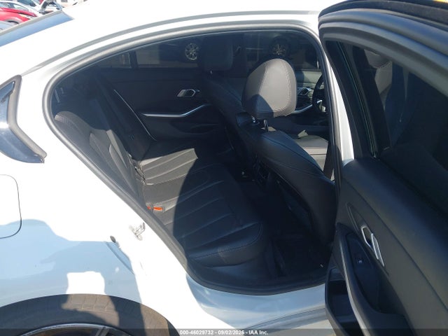 Продаж на аукціоні авто 2023 Bmw 330i, vin: 3MW69FF04P8C85227, номер лоту: 46029732