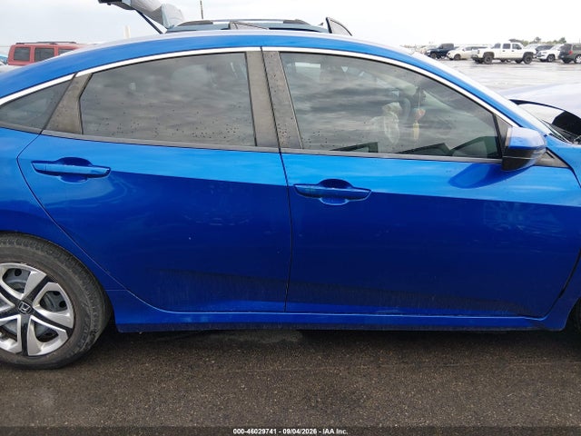 Honda Civic Lx 2018 2HGFC2F54JH584188 Image 13