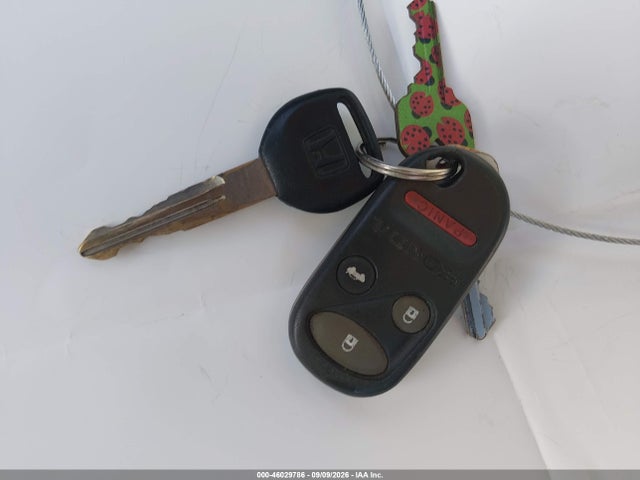 46029786 :رقم المزاد ، JHLRD2848XC015288 vin ، 1999 Honda Cr-v Lx مزاد بيع