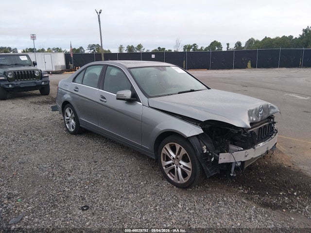 46029792 :رقم المزاد ، WDDGF8AB3EA943261 vin ، 2014 Mercedes-benz C 300 Luxury 4matic مزاد بيع