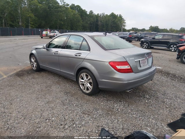 46029792 :رقم المزاد ، WDDGF8AB3EA943261 vin ، 2014 Mercedes-benz C 300 Luxury 4matic مزاد بيع