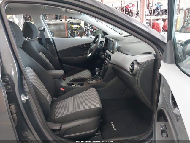 46029910 :رقم المزاد ، KM8K1CAA7LU407739 vin ، 2020 Hyundai Kona Se مزاد بيع