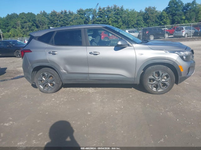 2025 Kia Seltos Lx მანქანა იყიდება აუქციონზე, vin: KNDEPCAA7S7803702, აუქციონის ნომერი: 46029924