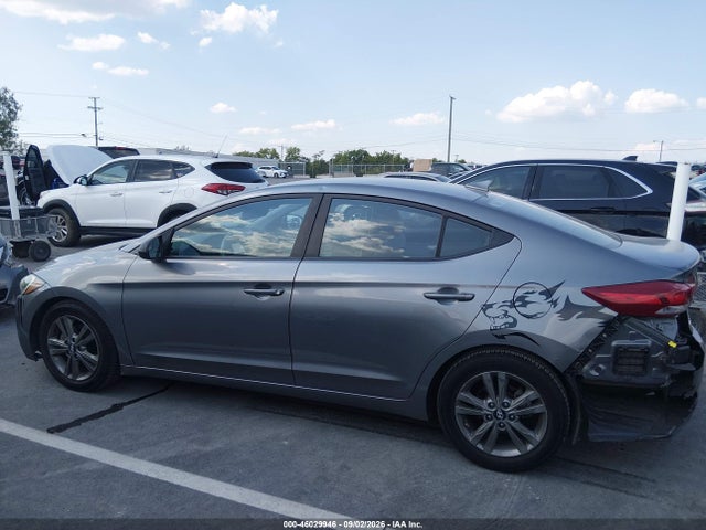 Продажа на аукционе авто 2018 Hyundai Elantra Sel, vin: 5NPD84LF1JH241104, номер лота: 46029946