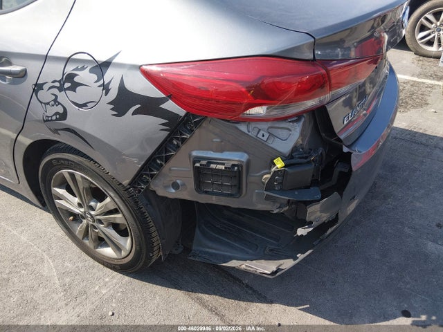 Продажа на аукционе авто 2018 Hyundai Elantra Sel, vin: 5NPD84LF1JH241104, номер лота: 46029946