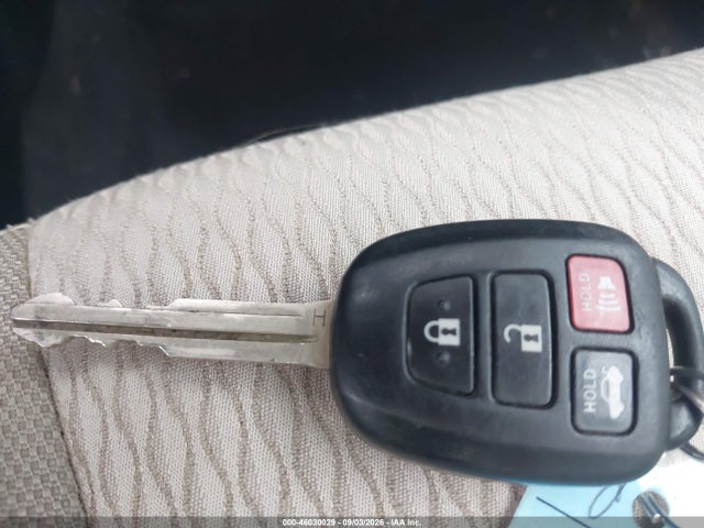 2016 Toyota Corolla Le მანქანა იყიდება აუქციონზე, vin: 2T1BURHE6GC677538, აუქციონის ნომერი: 46030029