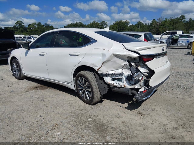 2021 Lexus Es 300h მანქანა იყიდება აუქციონზე, vin: 58ADA1C1XMU011048, აუქციონის ნომერი: 46030032
