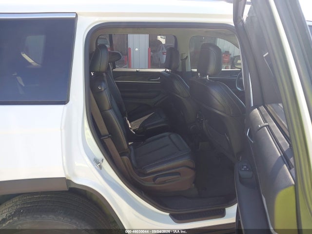 Продаж на аукціоні авто 2023 Jeep Grand Cherokee L Limited 4x4, vin: 1C4RJKBG0P8825333, номер лоту: 46030044