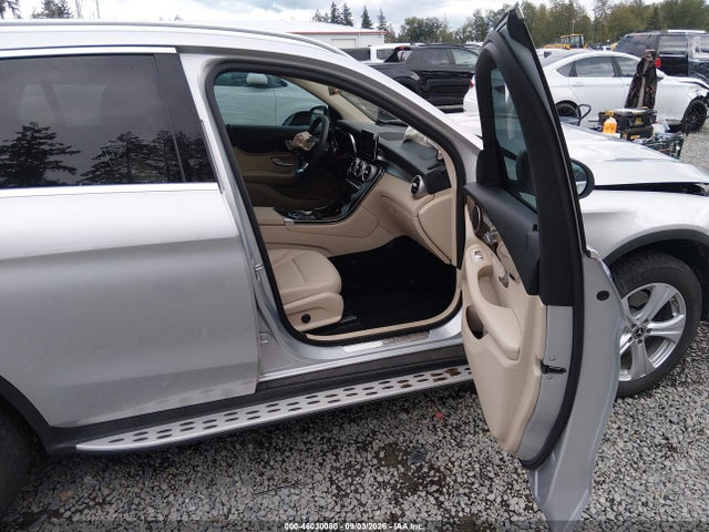 2018 Mercedes-benz Glc 300 4matic მანქანა იყიდება აუქციონზე, vin: WDC0G4KB8JV014793, აუქციონის ნომერი: 46030080
