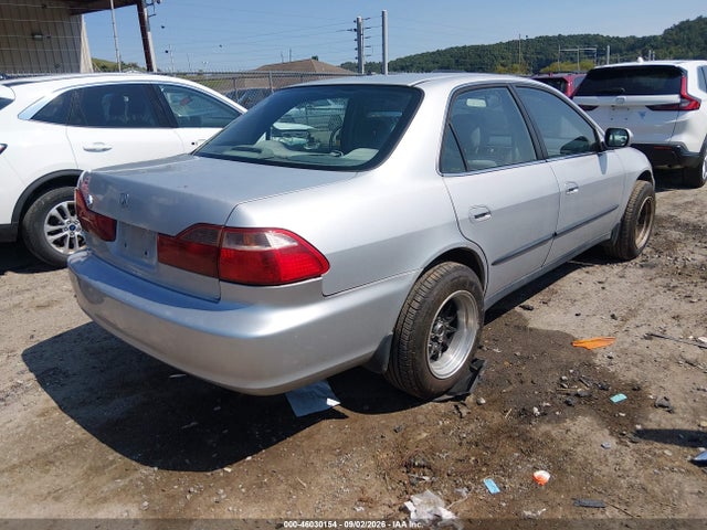 46030154 :رقم المزاد ، 1HGCG6658XA027399 vin ، 1999 Honda Accord Lx مزاد بيع
