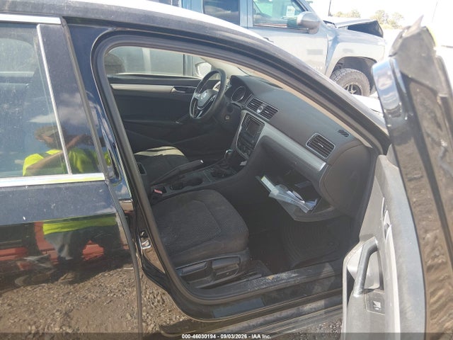 46030194 :رقم المزاد ، 1VWAT7A32GC027929 vin ، 2016 Volkswagen Passat 1.8t S مزاد بيع