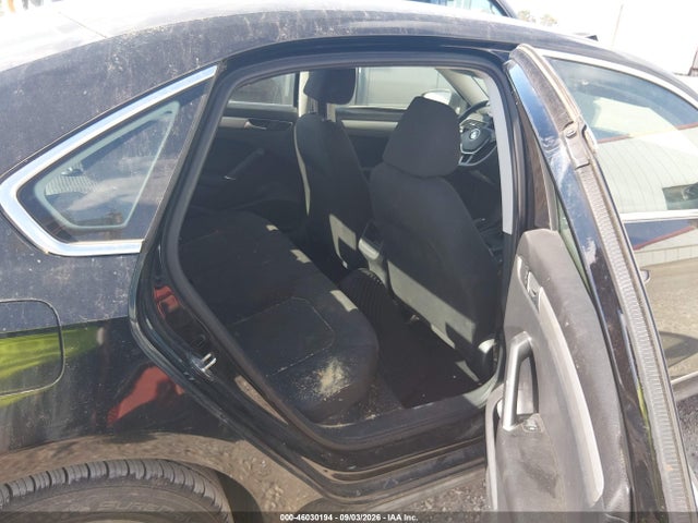 46030194 :رقم المزاد ، 1VWAT7A32GC027929 vin ، 2016 Volkswagen Passat 1.8t S مزاد بيع
