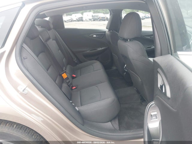 46030225 :رقم المزاد ، 1G1ZD5ST1JF210940 vin ، 2018 Chevrolet Malibu Lt مزاد بيع