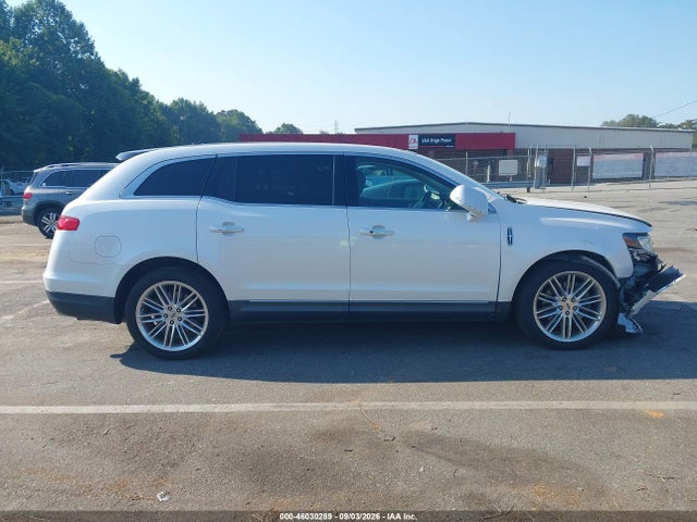 2019 Lincoln Mkt Reserve მანქანა იყიდება აუქციონზე, vin: 2LMHJ5AT2KBL02221, აუქციონის ნომერი: 46030289