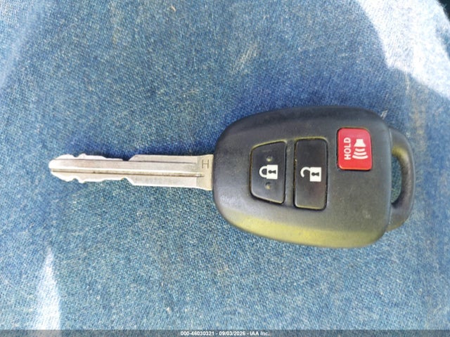 46030321 :رقم المزاد ، JTMBFREV9HJ121616 vin ، 2017 Toyota Rav4 Le مزاد بيع