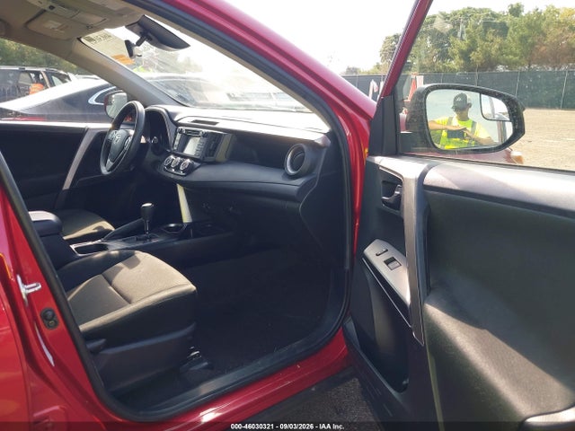 46030321 :رقم المزاد ، JTMBFREV9HJ121616 vin ، 2017 Toyota Rav4 Le مزاد بيع