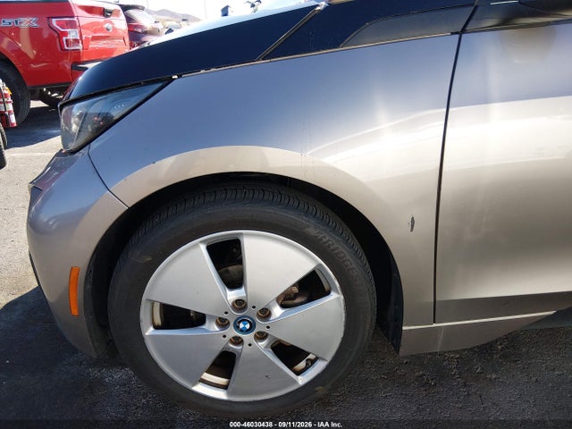 Aukcja sprzedaży 2015 Bmw I3 Base W/range Extender, vin: WBY1Z4C5XFV504526, numer aukcji: 46030438