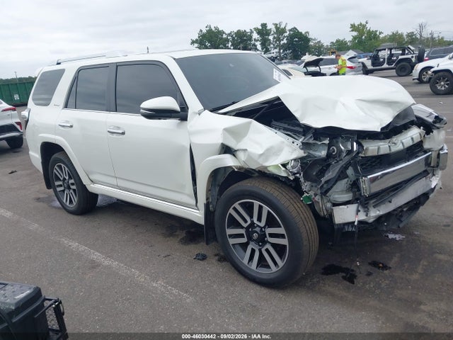 46030442 :رقم المزاد ، JTEKU5JR4N6043943 vin ، 2022 Toyota 4runner Limited مزاد بيع