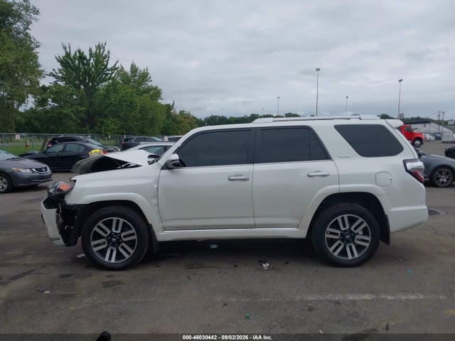 46030442 :رقم المزاد ، JTEKU5JR4N6043943 vin ، 2022 Toyota 4runner Limited مزاد بيع