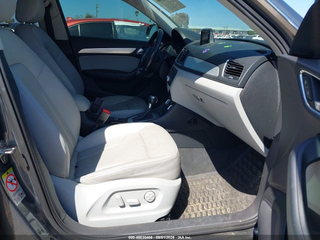 Audi Q3 2.0t Premium Plus 2015 WA1BFCFS6FR013352 Image 5