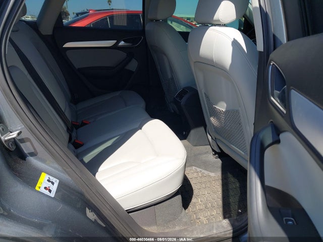 Audi Q3 2.0t Premium Plus 2015 WA1BFCFS6FR013352 Image 8