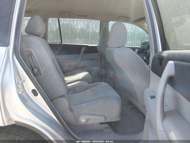 46030483 :رقم المزاد ، 5TDZK3EH2AS012490 vin ، 2010 Toyota Highlander Base V6 مزاد بيع