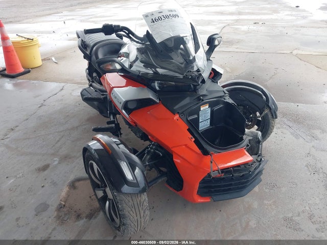 46030509 :رقم المزاد ، 2BXRDCD27FV000608 vin ، 2015 Can-am Spyder Roadster F3/f3-s مزاد بيع