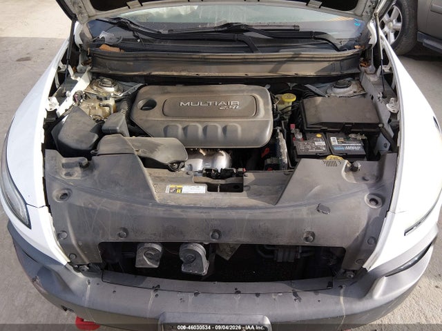 46030534 :رقم المزاد ، 1C4PJMBB5EW317391 vin ، 2014 Jeep Cherokee Trailhawk مزاد بيع