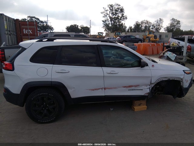 46030534 :رقم المزاد ، 1C4PJMBB5EW317391 vin ، 2014 Jeep Cherokee Trailhawk مزاد بيع