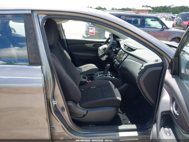 46030568 :رقم المزاد ، JN1BJ1CP3HW020386 vin ، 2017 Nissan Rogue Sport S مزاد بيع