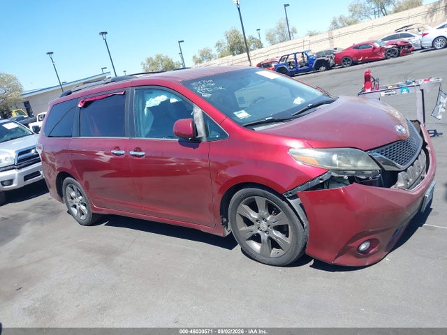 Продажа на аукционе авто 2016 Toyota Sienna Se 8 Passenger, vin: 5TDXK3DC3GS706272, номер лота: 46030571