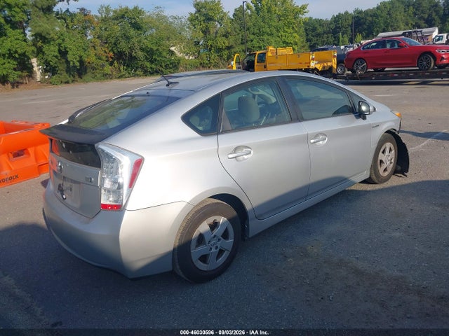 46030596 :رقم المزاد ، JTDKN3DU3B0320506 vin ، 2011 Toyota Prius Three مزاد بيع