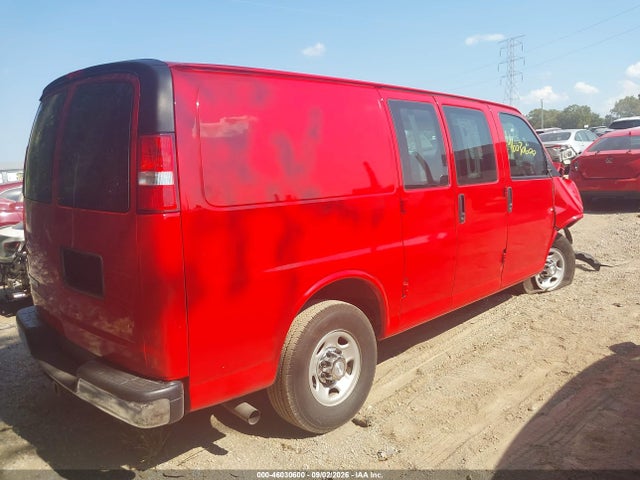 46030600 :رقم المزاد ، 1GCZGGFG7H1338064 vin ، 2017 Chevrolet Express 3500 Work Van مزاد بيع