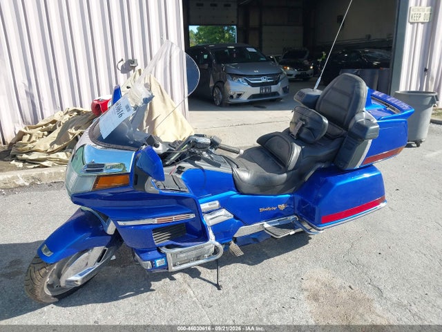 46030616 :رقم المزاد ، 1HFSC2201TA801047 vin ، 1996 Honda Gl1500 A/2 مزاد بيع