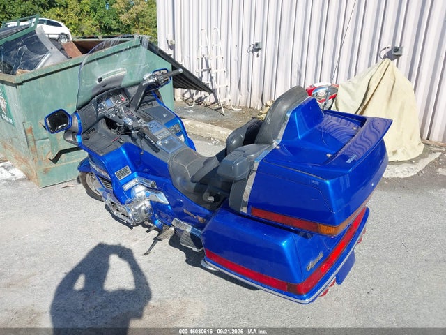 46030616 :رقم المزاد ، 1HFSC2201TA801047 vin ، 1996 Honda Gl1500 A/2 مزاد بيع