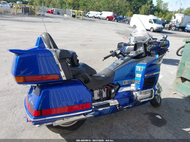 46030616 :رقم المزاد ، 1HFSC2201TA801047 vin ، 1996 Honda Gl1500 A/2 مزاد بيع