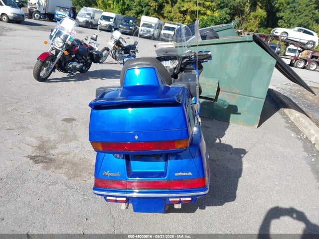 46030616 :رقم المزاد ، 1HFSC2201TA801047 vin ، 1996 Honda Gl1500 A/2 مزاد بيع